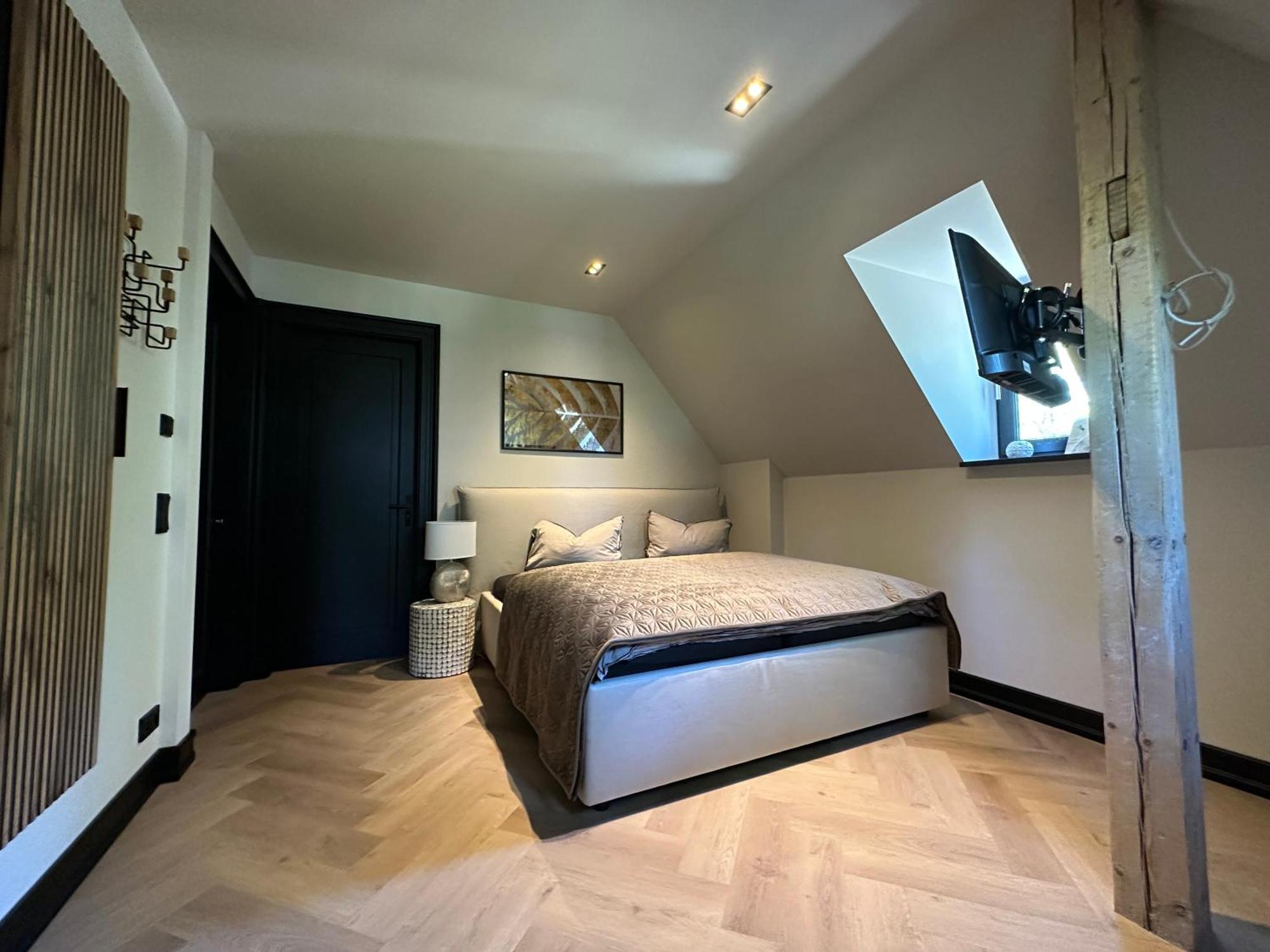* Stadtvilla Plauen * * Aussergewoehnlich * 2 Zimmerwohnung * Zentrumsnah Eksteriør bilde